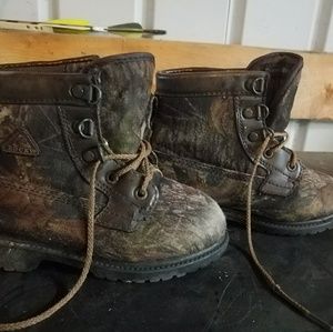 Boys Rocky Bear Claw Boots